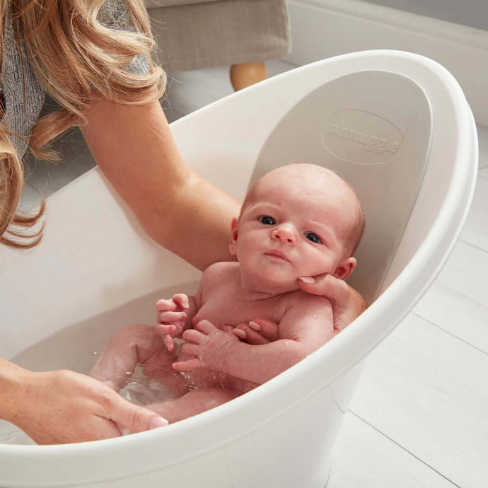 How To Bath A Baby: Your Newborn's First Bath
