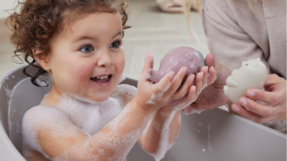 How to create a sensory bathtime for babies and toddlers